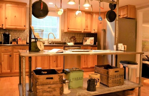 Bristol House | Riverview Retreat Pad #5