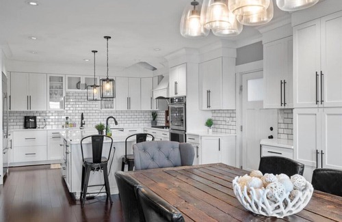 Mount Washington House | Riverview Retreat - Roof Top Deck Overlooking Pittsburgh