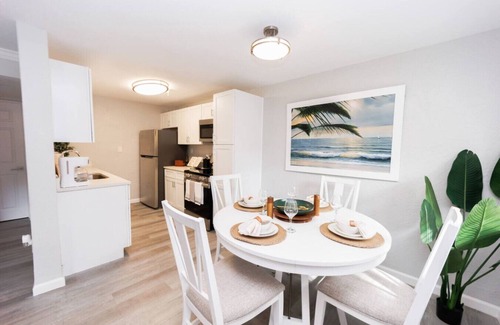 Fort Myers Apartment | Riverwalk Retreat | King Suite