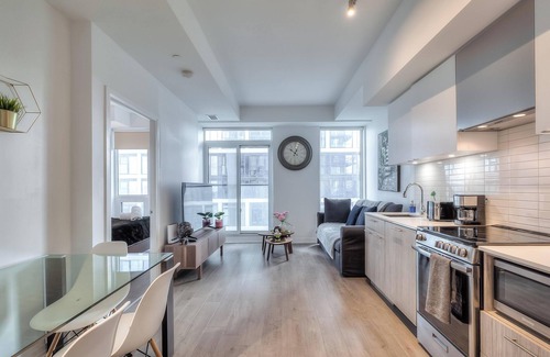Garden District Apartment | RivetStays - The Jarvis