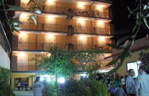 Santa Teresa di Riva Apartment | Riviera Ionica