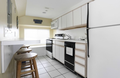 Wildwood Hotel | Riviera Resorts & Suites