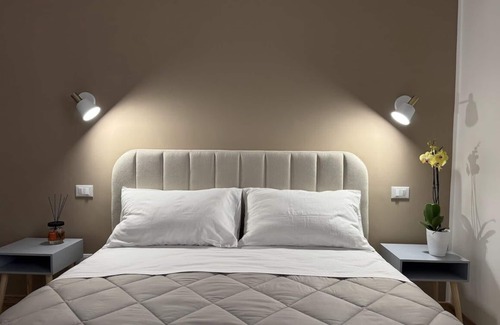 Fondi House | Riviera Smart Rooms