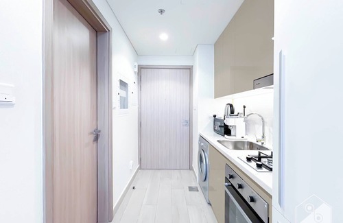 Nad Al Sheba Apartment | Riviera Studio Stay with Balcony Views