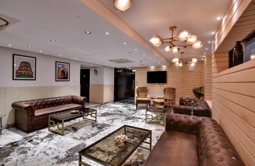 Mohangarh Hotel | RnB Select Walk Inn Lucknow