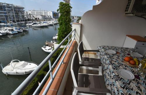 Santa Margarida Apartment | RNET - 2-3 Puerto Madeira Canal View