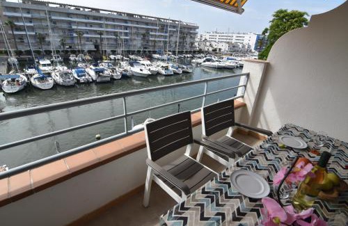 Santa Margarida Apartment | RNET - 2-3 Puerto Madeira Canal View