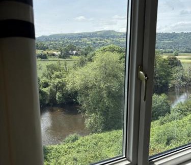 Llanwenarth Hotel | Roadhouse Llanwenarth