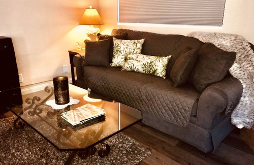 La Quinta Cove House | Roadrunner Bedroom in La Quinta Cove