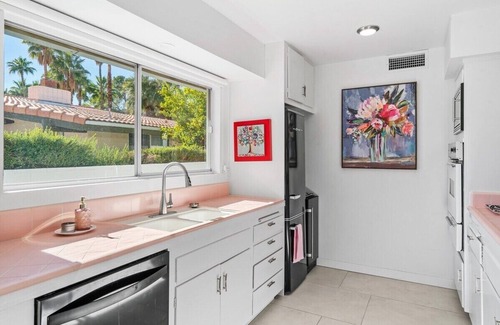 Palm Springs House | Roadrunner Retreat - Your Private Poolside Retreat Awaits
