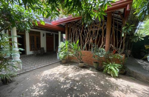 Udawalawa House | Roam Wings Safari Hotel