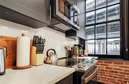 Arts/Warehouse District Hotel | Roami at The Brassline Convention Center 1BR #15