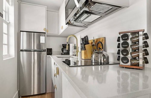 Mid Beach Hotel | Roami at The Carmela |1 Block to Beach #18