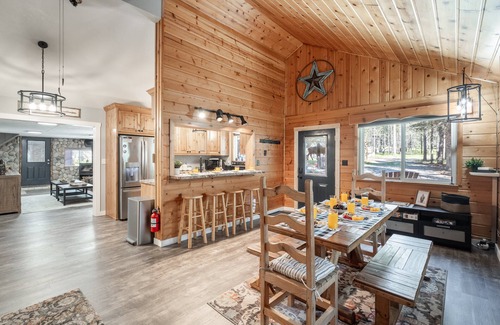 Island Park House | Roaming Buffalo – Pet-Friendly, Forest Views, Firepit Veranda, New Listing Near Yellowstone