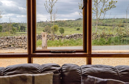 Winkhill Cottage | ROBIN COTTAGE, pet friendly, character holiday cottage in Winkhill