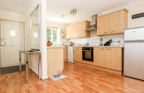 Falmouth Cottage | ROBINSWOOD, pet friendly, with a garden in Falmouth