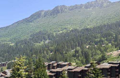 Les Avanchers-Valmorel Apartment | Roche Combe 10 - Cosy studio with a movable partition, with a beautiful view of the valley