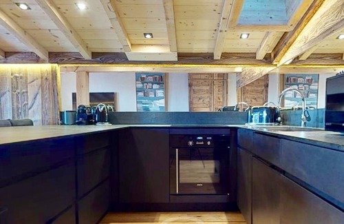 Megeve Apartment | Rochebrune Warm and modern chalet-style apartment near the village center
