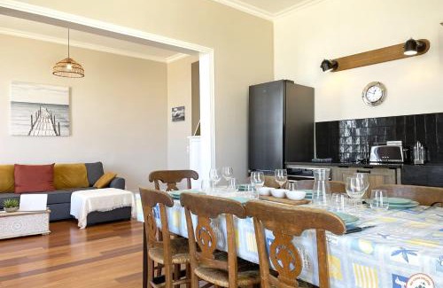 Trouville-sur-Mer Apartment | Roches Normandes - Terrasse Vue Mer et Plage