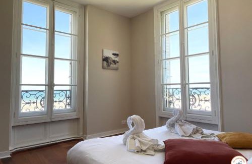 Trouville-sur-Mer Apartment | Roches Normandes - Terrasse Vue Mer et Plage