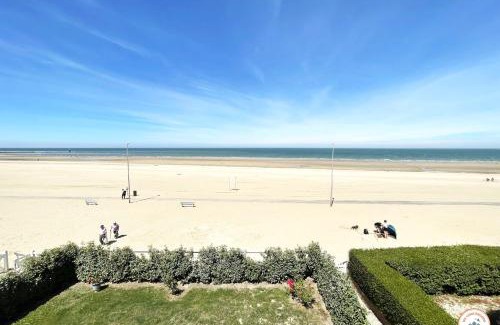 Trouville-sur-Mer Apartment | Roches Normandes - Terrasse Vue Mer et Plage