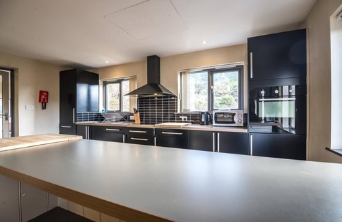 Fishguard House | Rock Cottage - 3 Bedroom Holiday Home - Fishguard