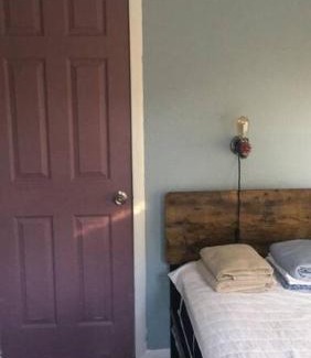 East Rock House | Rock Pad AirBnB
