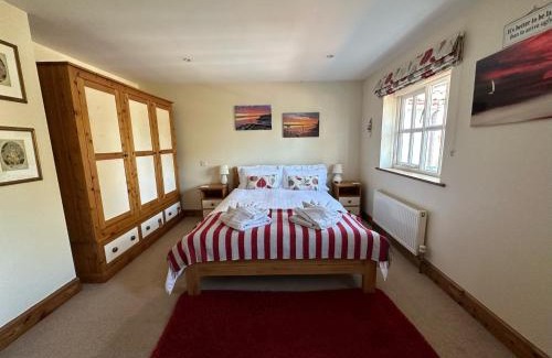 Waldringfield House | Rockhopper Cottage, Waldringfield