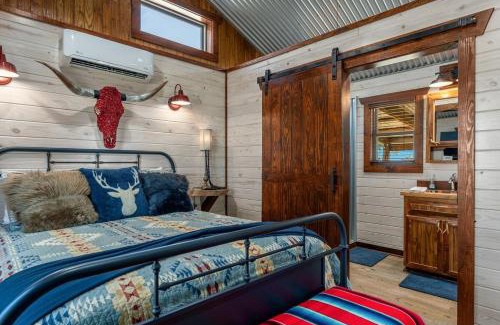 Fredericksburg House | Rockin' R - Morning Star Cabin