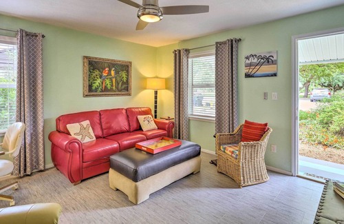 Rockledge Homes House | Rockledge Beach House w/ Screened-In Porch!