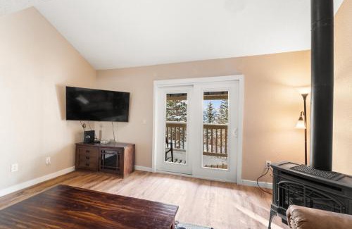 Historic District Villa | Rockridge 51 by Summit County Mountain Retreats