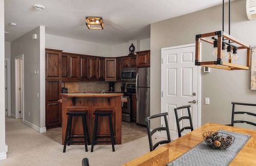 Saint-Faustin-Lac-Carre Condo | Rodeo Fest & Fall Color Fastival - Neve Mont-Blanc