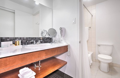 East Dublin Hotel | Rodeway Inn and Suites Dublin GA