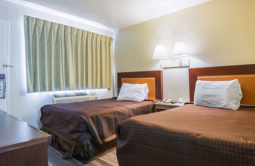 Florida Central Atlantic Coast Hotel | Rodeway Inn Kissimmee Maingate West