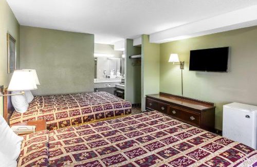 Smyrna Hotel | Rodeway Inn & Suites Smyrna - Nashville Area