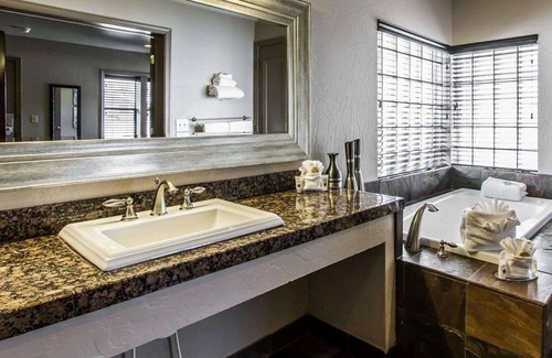 Williams Hotel | Rodeway Inn & Suites Williams Downtowner - Rte 66