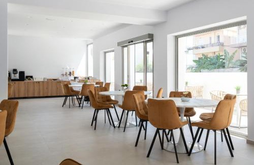 Rhodes Hotel | Rodos White