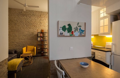 Triana Apartment | Rodrigo Triana 3. 2 bedrooms, 2 bathrooms, patio, shared terrace