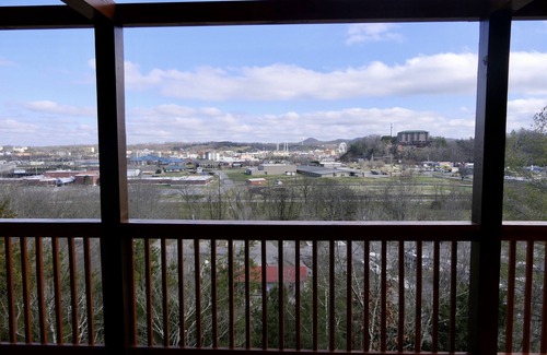 Pigeon Forge House | Roger That! New Htd Pool Cabin 1 mile from Pigeon Forge/Gatlinburg Attractions