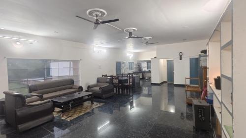 Bhongir House | RoHans FarmStay and Events