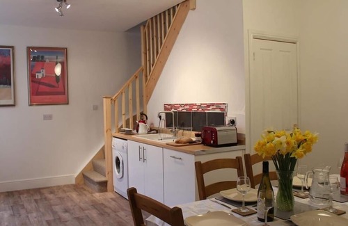 Salisbury Cottage | ROJOY, family friendly in Salisbury