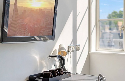 Courtfield Apartment | Roland House - Deluxe Studio