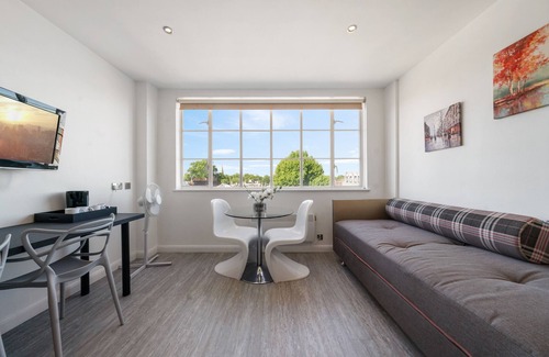 Courtfield Apartment | Roland House - Two Bedroom A