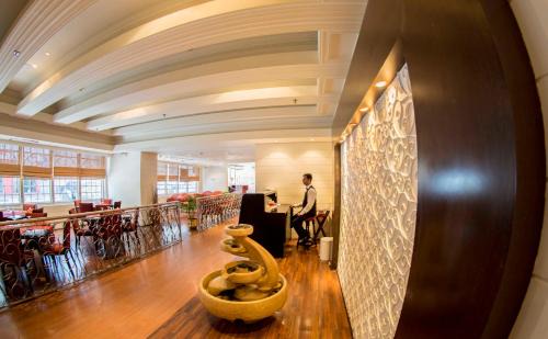 Bur Dubai Hotel | Rolla Suites Hotel -Former J5 Bur Dubai Hotel