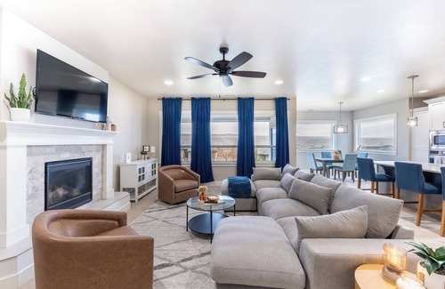 Tri-Cities House | Rolling hills + RV parking + Pet Friendly