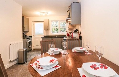 Grange-over-Sands Cottage | ROLO'S RETREAT, pet friendly, with a garden in Grange-Over-Sands