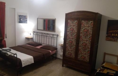 Quartiere XI Portuense House | Roma Trastevere Station