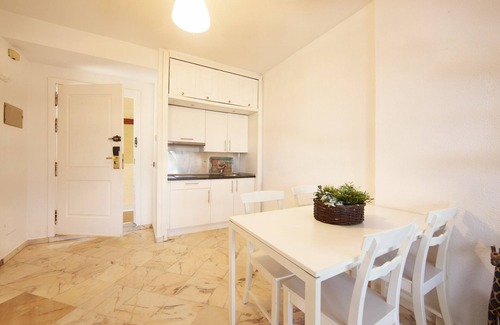 Nikki Beach Apartment | Romana Playa 725 -beachside studio for rent in Elviria