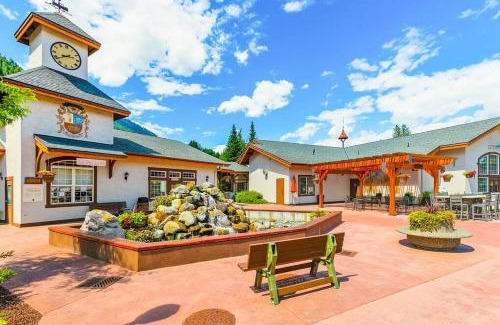 Downtown Leavenworth Apartment | Romanna's all-season getaway at Icicle Village with pool and hot tub