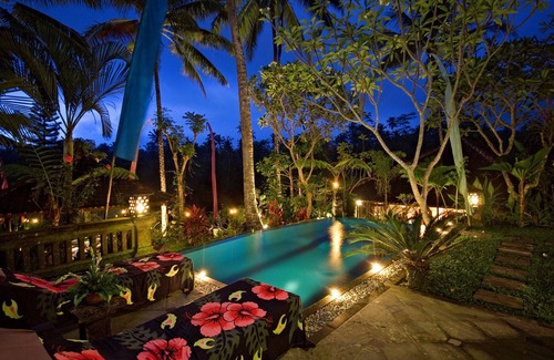 Melayang Villa | Romantic 1BR Villa Retreat with Valley View